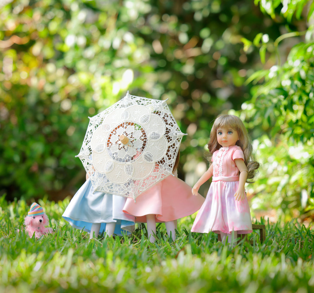 Collectible and Play dolls – Maru and Friends